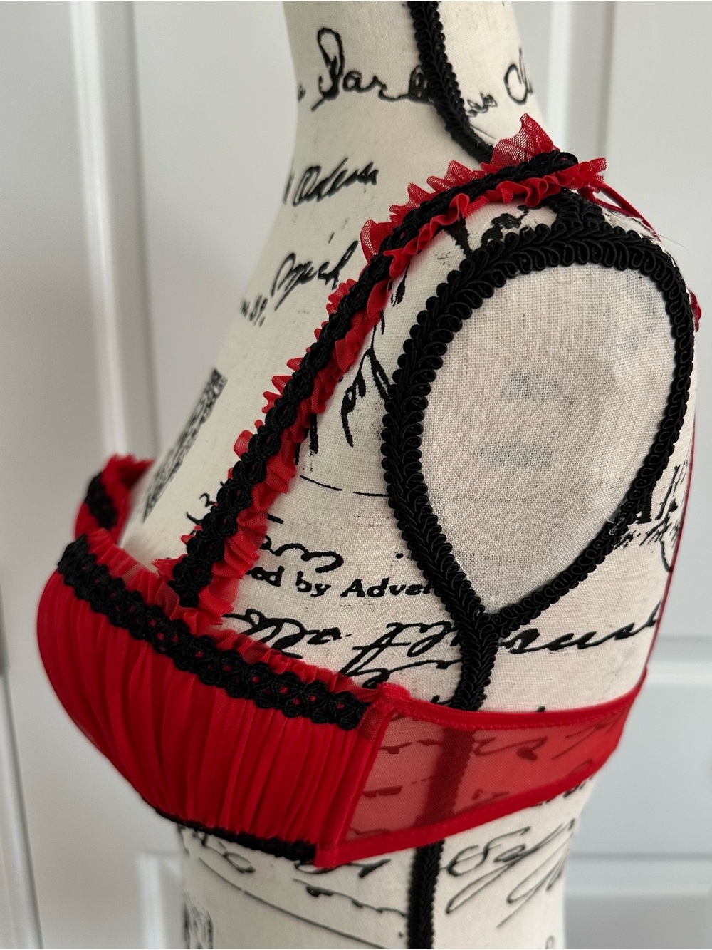 Chantal Thomas for Victoria Secret Red and Black Bra Size 34C NWOT - Picture 2 of 5